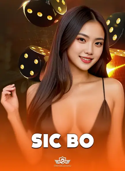 หญิงสาวในชุดโทนสีทองถือลูกเต๋าในเกม SIC BO บนพื้นสีแดงทอง