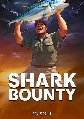 ชายหาปลาถือปลาตัวโตชูขึ้นสูงเหนือศีรษะ SHARK BOUNTY โดย PG SOFT